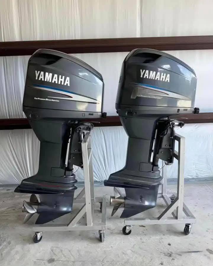 Twin Set Yamaha 300 HP HPDI Outboard Motors