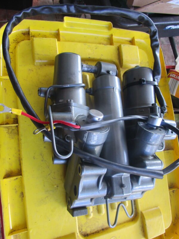 Suzuki outboard tilt & trim 90hp 100hp 150hp 175hp 200hp 225hp